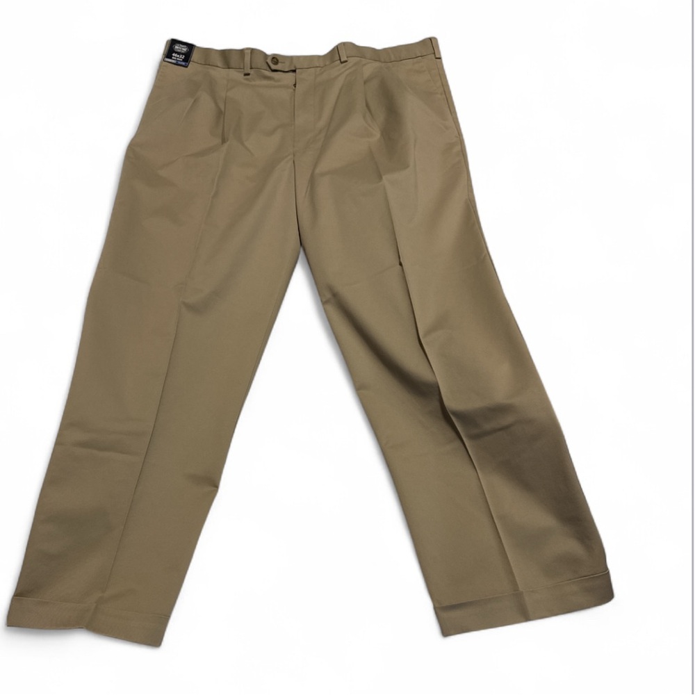 Roundtree & Yorke travel Smart Classic Fit one Khaki size 46W 32L one navy blue